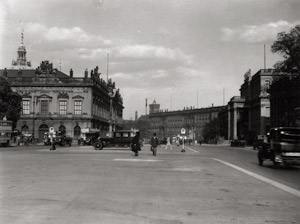 Lot 4339, Auction  115, Stone, Sasha, Berlin: Schloßbrücke; Opernplatz