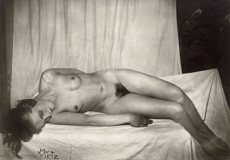 Lot 4108, Auction  126, Astfalck-Vietz, Marta, Nude self-portraits